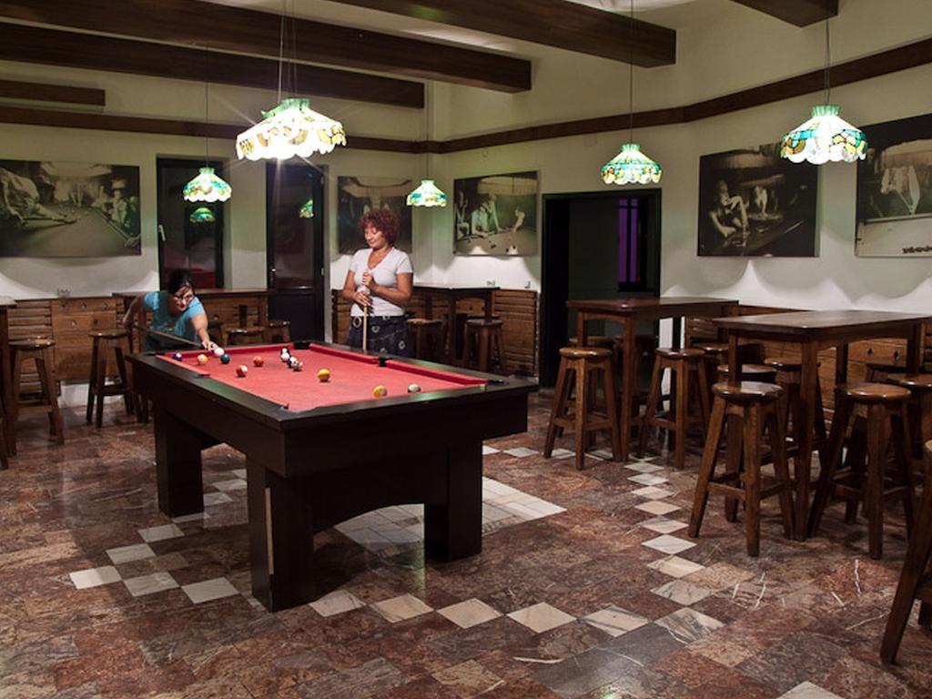 Hotel Castel Dracula Piatra Fantanele Eksteriør billede
