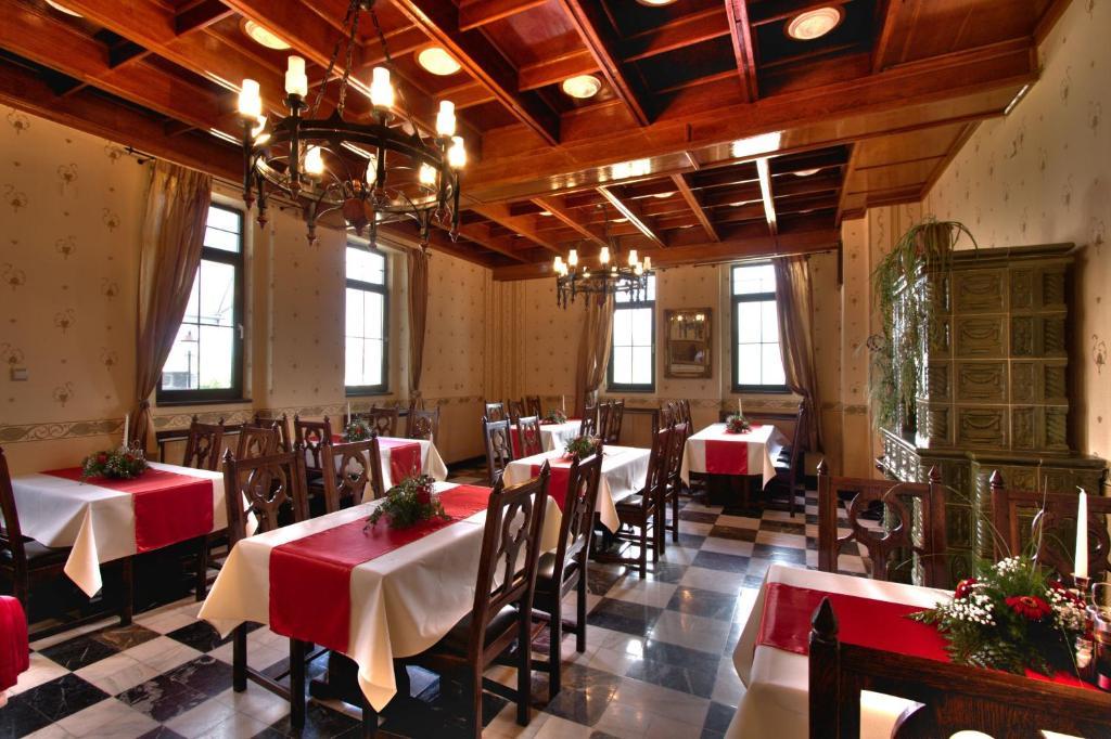 Hotel Castel Dracula Piatra Fantanele Eksteriør billede