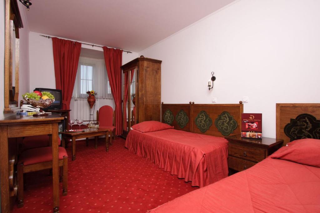 Hotel Castel Dracula Piatra Fantanele Værelse billede