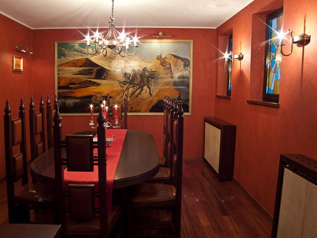 Hotel Castel Dracula Piatra Fantanele Eksteriør billede
