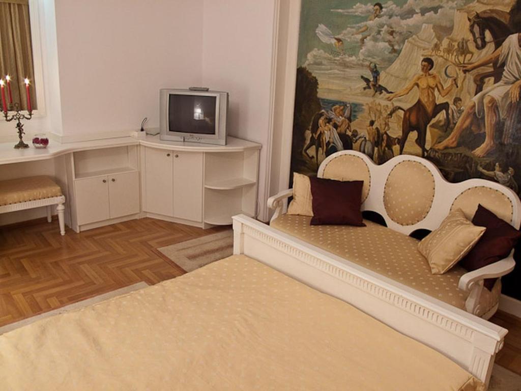 Hotel Castel Dracula Piatra Fantanele Eksteriør billede